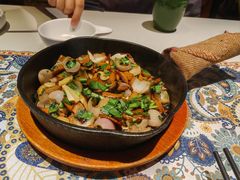 -云海肴·汽锅鸡·云南菜(天山百盛优客店)