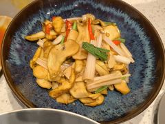 -半山腰·云南菜(侨福芳草地店)