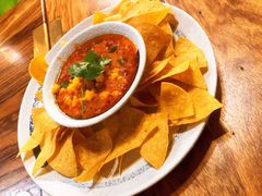 玉米片配芝士香肠辣酱-SMOKI & CO(五大道店)