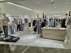 -王府井百货熙地港店