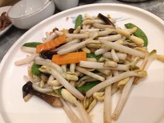-朱记乳鸽王·非遗石岐乳鸽·全鸽宴(大兴旗舰店)