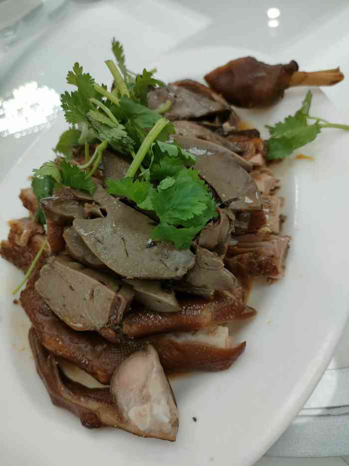 日日香鹅肉饭店-"澄海老城内评分比较高的店!左右两遍都是.