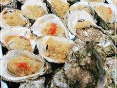 -蚝哥花姐湛江烤生蚝(美丽湾市场店)