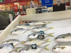 -沃尔玛(前山店)