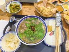 -云阿蛮云南生烫牛肉米线(奉贤路店)