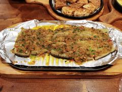 茄子-老东镇啤酒屋海鲜加工·蒸汽海鲜·海鲜烧烤(台东店)