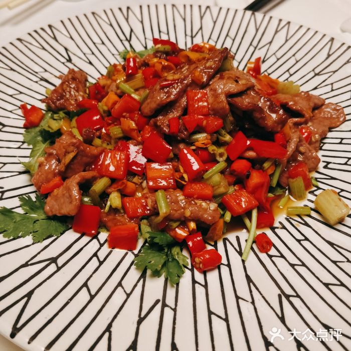 春申里餐厅(银泰in99店)小炒黄牛肉图片