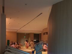 -涨巢·潮玩水疗局