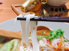 招牌牛大骨圆粉-百春原湖南牛肉粉(百联世纪店)