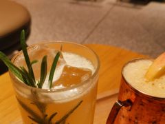 -星巴克臻选(上海合生汇1F店)