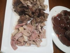 -大宝全猪馆(南京路店)