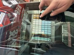 -鲨鱼皮汽车凹陷玻璃修复(静安店)