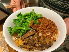 油泼菌子米线-一坐一忘云南菜(北京skp店)