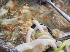 -墨脱石锅椰子鸡•香草鸭•东山羊(大东海店)