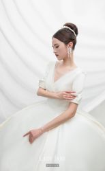 -Lady  Jane高端婚纱礼服馆