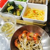 在街边吃龙虾喝啤酒是最近南京人待客的最高礼仪