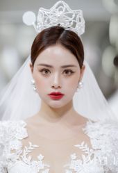 -艾米丽婚纱礼服