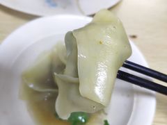 -小许三鲜砂锅馄饨店(家多乐烟酒店)