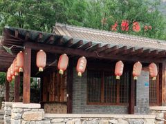 -百里峡七彩艺术小镇