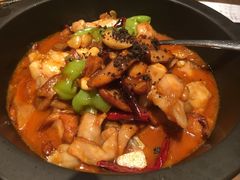 黑松露牛肝菌焖牛蛙-云海肴云南菜(浦江欢乐颂店)