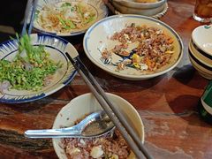 -Cuc Gach Quan Restaurant