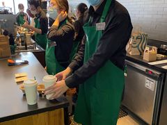 -星巴克臻选(莘庄仲盛店)