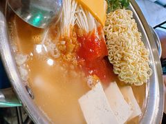 部队火锅-富乐满 炸鸡&韩国料理 불로만(虹泉路店)