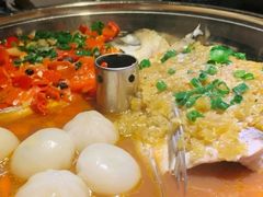鸳鸯剁椒鱼头王-灶丰年间(定安路店)