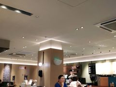 -星巴克臻选(上海中环广场2F店)