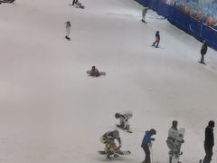 -乔波室内滑雪场