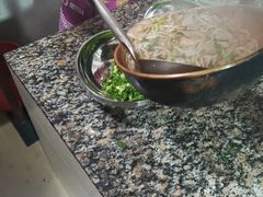 -正宗杨记普洱酸醋米线(总店)