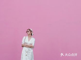上海街拍| 洛杉矶的网红粉红墙,在魔都闵行就能轻松get√