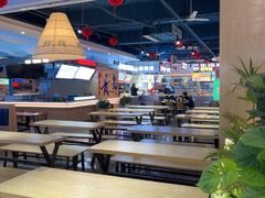 -五四MALL美食广场