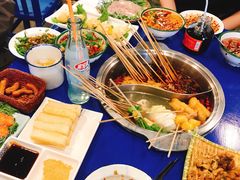 -马路边边串串香形象店(磐石路店)