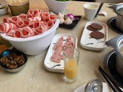 -海上明月海鲜火锅 鲜切牛肉