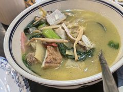 -蓝田九大碗民俗食府(蓝田店)