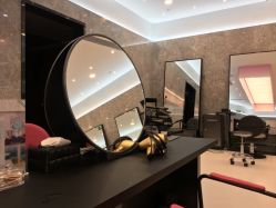 -TONI&GUY