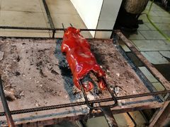 -黄记四更烤乳猪店