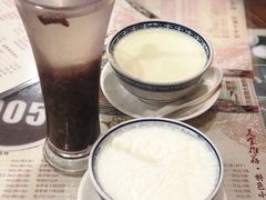 -周大娘牛乳(旧寨古村总店)
