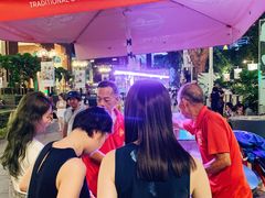 -詹爷爷乌节路街头冰淇淋