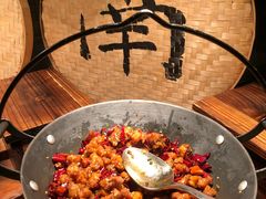 -大中华希尔顿酒店-念自助餐·嗨啤·小龙虾