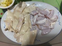 -华哥新鲜猪精品美食