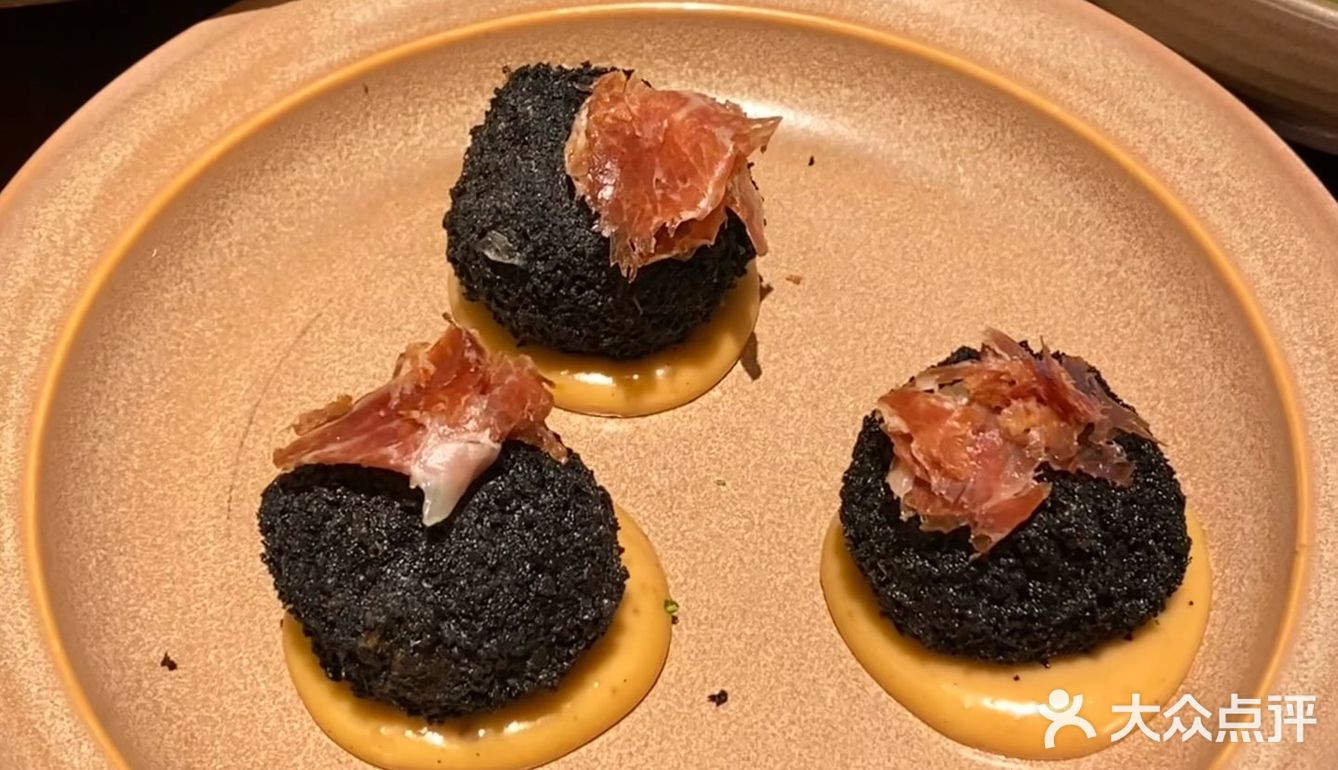 吃到了最近风很大的漂亮饭！