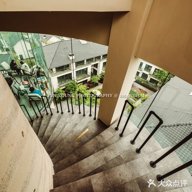 城市探店奇遇记 | 一尺花园筒仓店