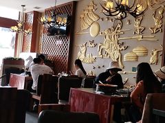 大堂-诺敏塔拉奶茶-布里亚特包子-手把肉(锦都会店)