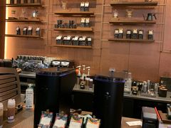 -星巴克(西藏路店)