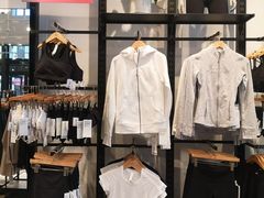 -lululemon(比斯特购物村店)
