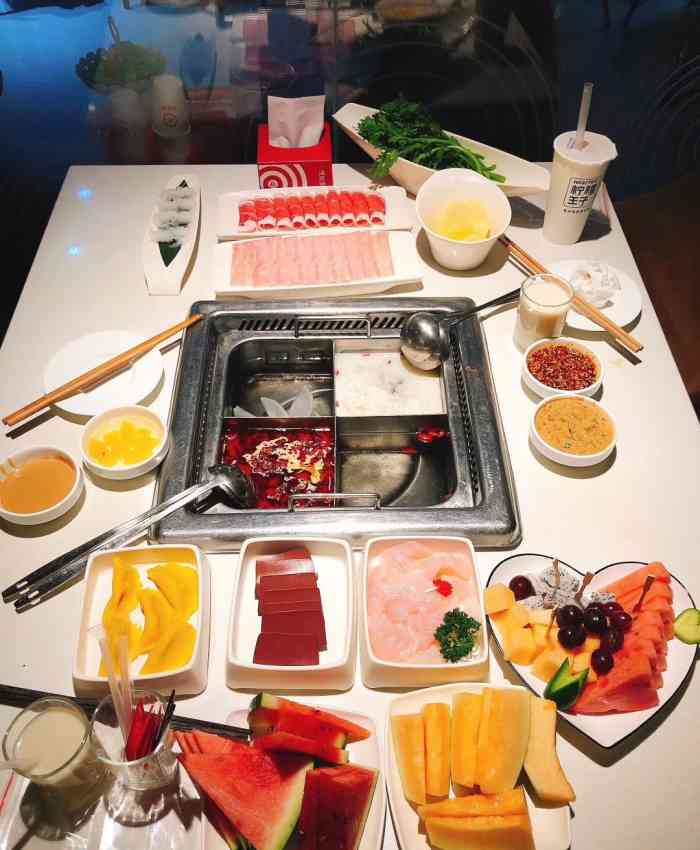 海底捞火锅(王家湾摩尔城店)-"今天元旦,玩了一天,肚子也饿了,果断