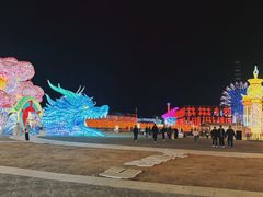 -淄博花灯齐彩城