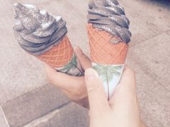 -麦当劳(展览路店)